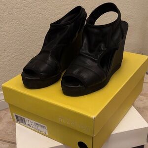 Kenneth Cole Reaction Black Peep-Toe Wedges